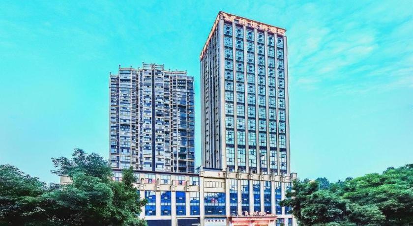 Vienna Hotel Sichuan Hejiang Yangtze River Bridge Лучжоу Экстерьер фото