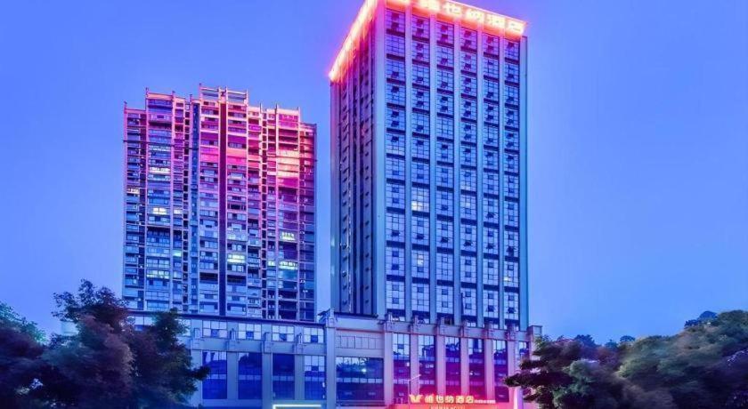 Vienna Hotel Sichuan Hejiang Yangtze River Bridge Лучжоу Экстерьер фото