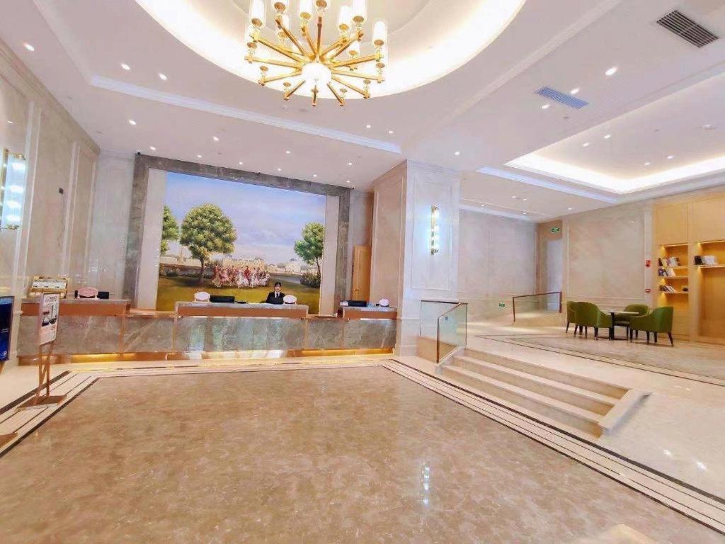 Vienna Hotel Sichuan Hejiang Yangtze River Bridge Лучжоу Экстерьер фото